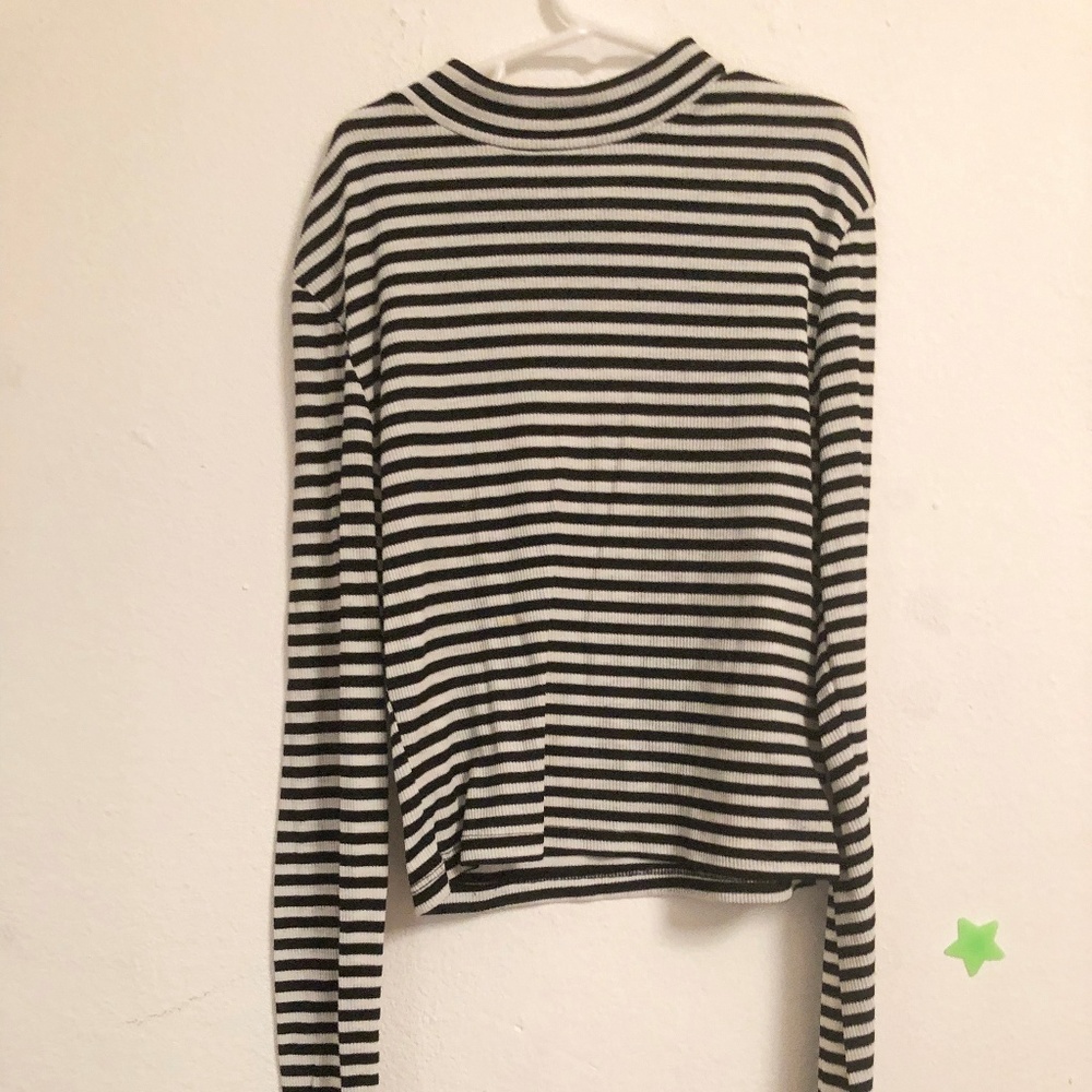 long sleeve striped shirt